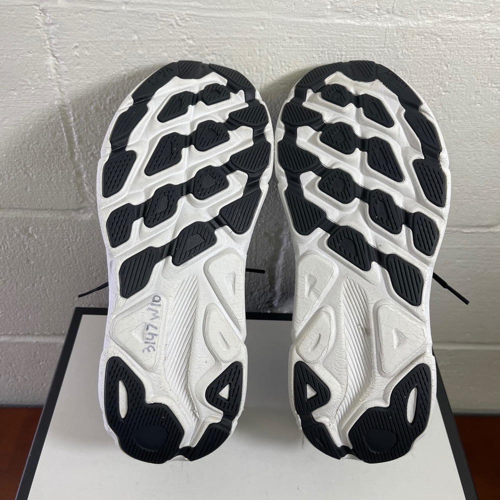 Hoka One One Clifton 9 1127896 BWHT Black White Running Shoes Women's 10 B - Picture 9 of 11
